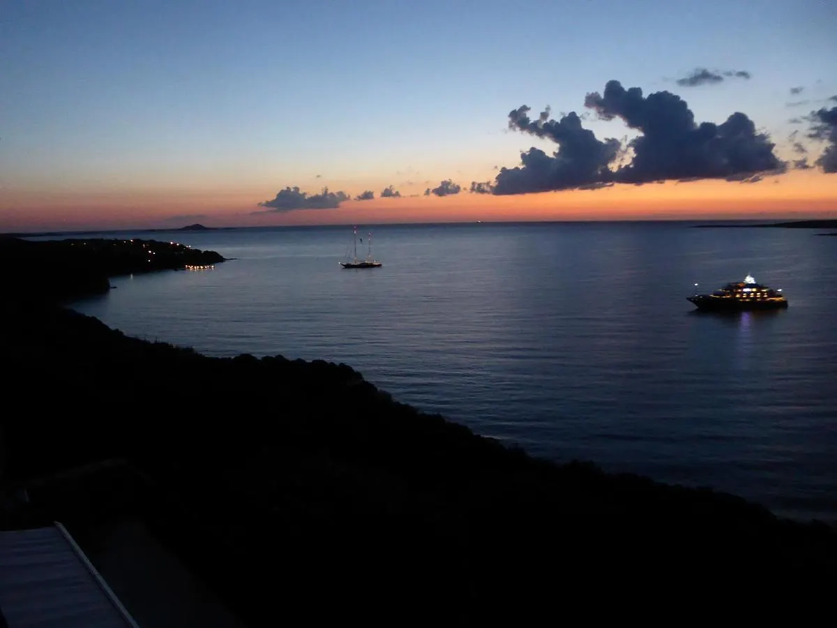 Porto Rotondo , Beautiful Sea View Apartamento Marinella